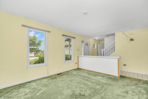 6914 Townsend Blvd, Plainfield, IL 60586 photo 2