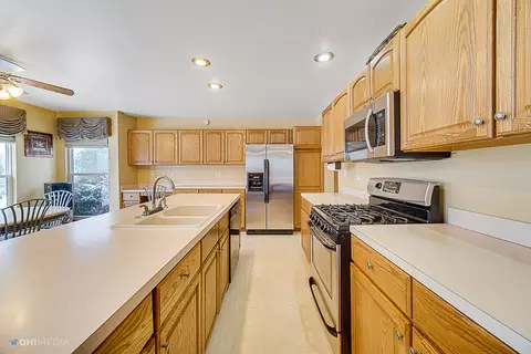 2225 Barrett Dr, Algonquin, IL 60102 photo 11
