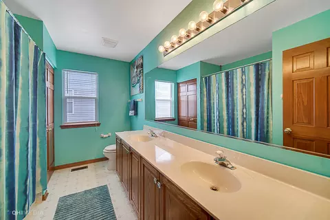 2225 Barrett Dr, Algonquin, IL 60102 photo 24