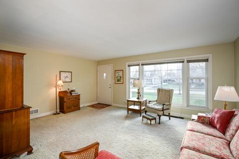 1819 E Indiana St, Wheaton, IL 60187 photo 2