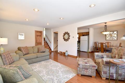 578 N Adele St, Elmhurst, IL 60126 photo 5