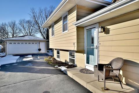 578 N Adele St, Elmhurst, IL 60126 photo 2
