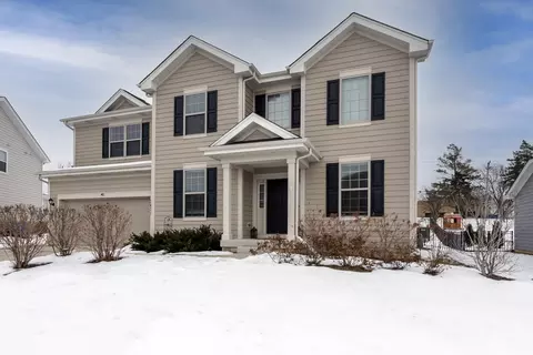 3471 Gallant Fox Dr, Elgin, IL 60124 photo 1