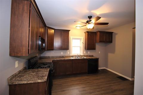 704 W Macarthur Ave, Bloomington, IL 61701 photo 5