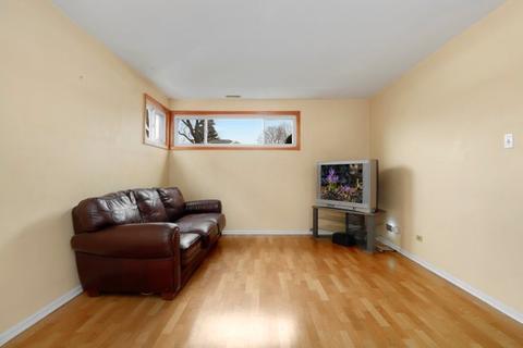 962 W Grant Dr, Des Plaines, IL 60016 photo 12
