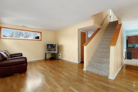 962 W Grant Dr, Des Plaines, IL 60016 photo 13