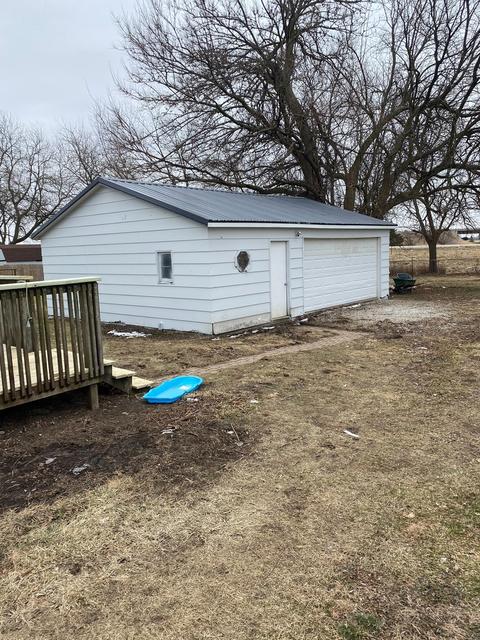 412 Sunset Dr, Le Roy, IL 61752 photo 3