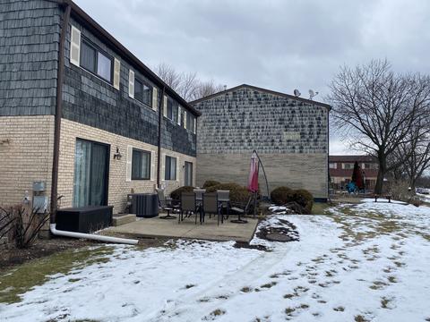1781 Shoshonee Trl, Wheeling, IL 60090 photo 3