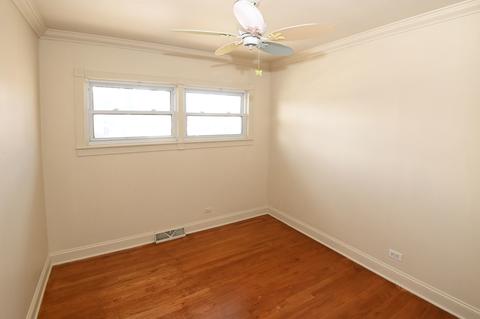2133 Westview Dr, Des Plaines, IL 60018 photo 11