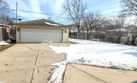2133 Westview Dr, Des Plaines, IL 60018 photo 2