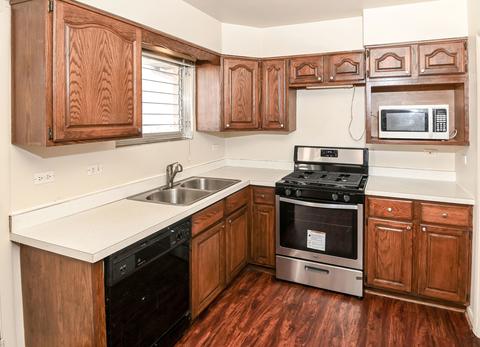 2133 Westview Dr, Des Plaines, IL 60018 photo 5