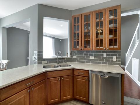 865 Mesa Dr, Elgin, IL 60123 photo 8