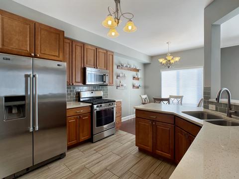 865 Mesa Dr, Elgin, IL 60123 photo 11