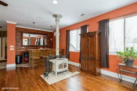 1011 Valley Ave, Mchenry, IL 60051 photo 4