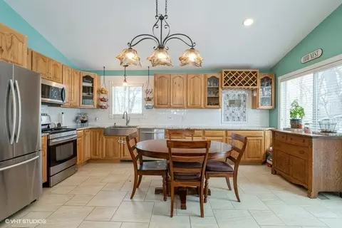 1011 Valley Ave, Mchenry, IL 60051 photo 6