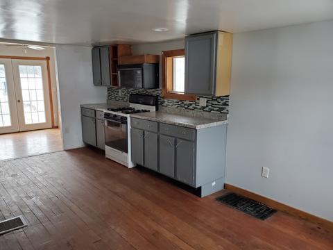 413 E Wayne St, Polo, IL 61064 photo 9