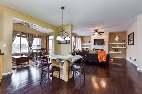 6704 Mountain Ridge Pass, Plainfield, IL 60586 photo 9