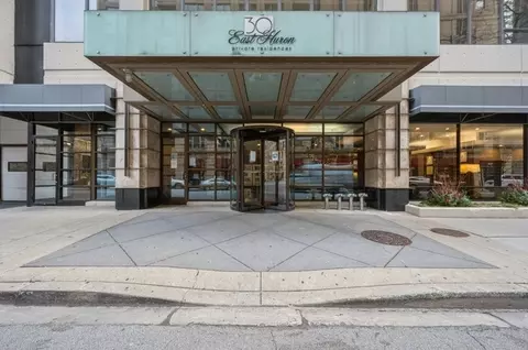 30 E Huron St #5606, Chicago, IL 60611 photo 2