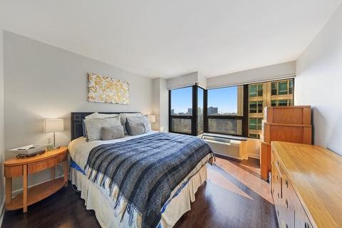 30 E Huron St #3107, Chicago, IL 60611 photo 6