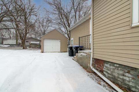 609 Empire St, Bloomington, IL 61701 photo 4