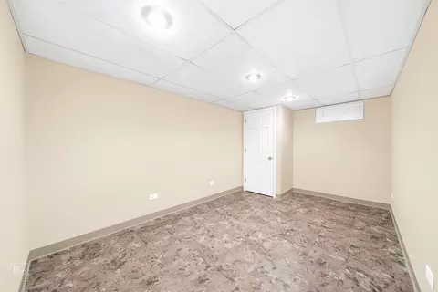 219 Sunrise Ave, Willowbrook, IL 60527 photo 16