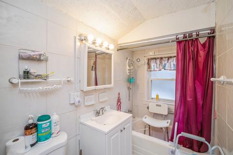 2129 E 96th St, Chicago, IL 60617 photo 8