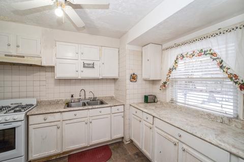 2129 E 96th St, Chicago, IL 60617 photo 6