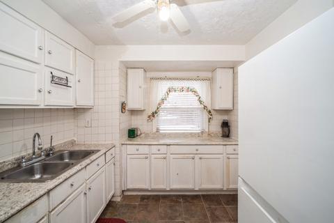 2129 E 96th St, Chicago, IL 60617 photo 7