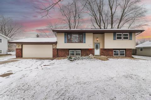 430 Standish Dr, Bloomington, IL 61704 photo 1