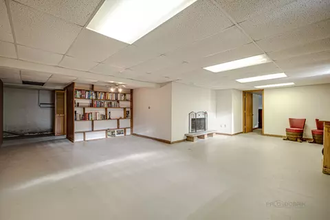 2810 Kama Ave, Mchenry, IL 60050 photo 24
