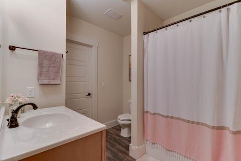 606 E Mulberry St, Bloomington, IL 61701 photo 27
