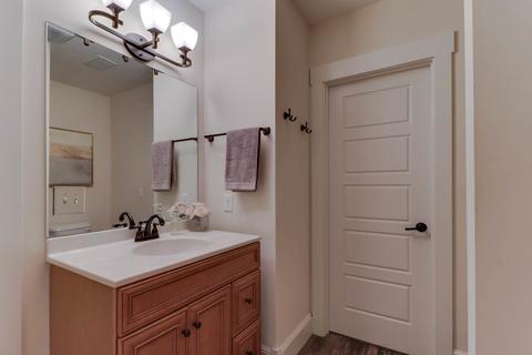 606 E Mulberry St, Bloomington, IL 61701 photo 28