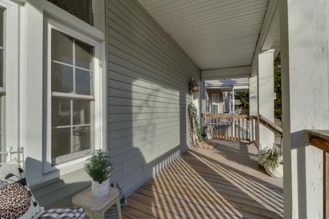 606 E Mulberry St, Bloomington, IL 61701 photo 4