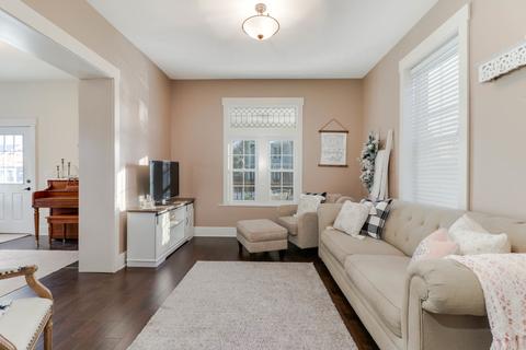 606 E Mulberry St, Bloomington, IL 61701 photo 10