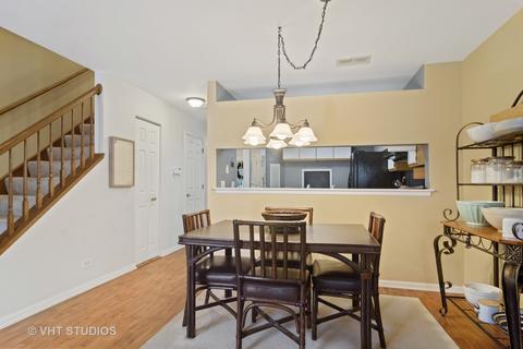 630 Cobblestone Ct, Elgin, IL 60120 photo 7