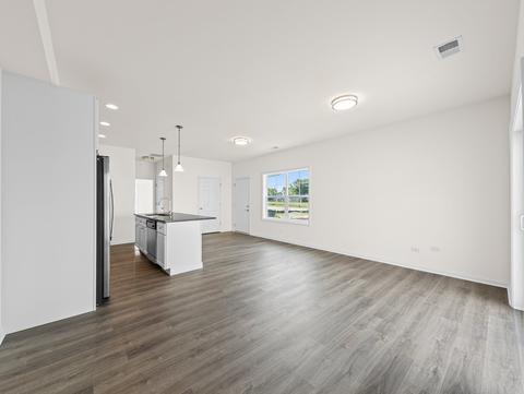 235 S Walnut St, Cortland, IL 60112 photo 9