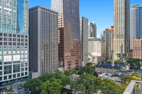 210 E Pearson St #15B, Chicago, IL 60611 photo 16