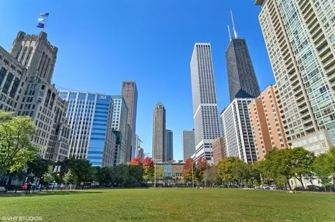 210 E Pearson St #15B, Chicago, IL 60611 photo 17