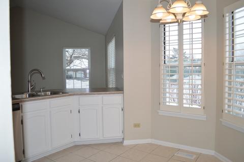 1657 Glengarry Ct, Algonquin, IL 60102 photo 8
