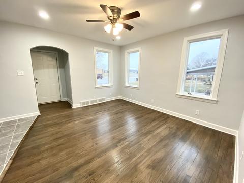 417 E Wabash Ave, Rantoul, IL 61866 photo 3