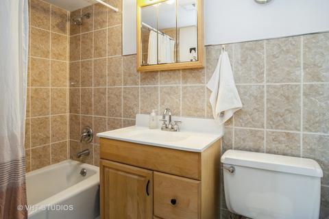 1925 E Oakton St #3B, Des Plaines, IL 60018 photo 12