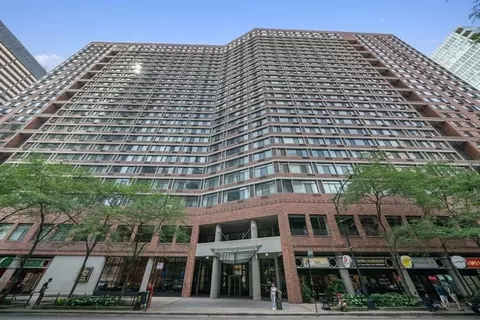 211 E Ohio St #2112, Chicago, IL 60611 photo 2