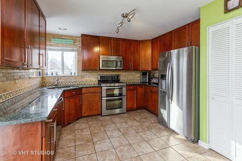 21349 Prestwick Dr, Crest Hill, IL 60403 photo 3