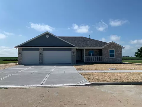 529 Lloyd Dr, Dwight, IL 60420 photo 1