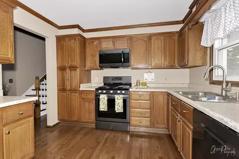 5419 Abbey Dr, Mchenry, IL 60050 photo 9