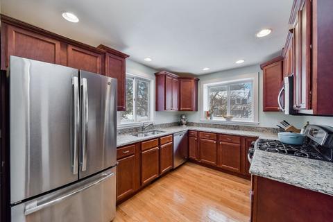 123 E Jefferson Ave, Wheaton, IL 60187 photo 9