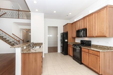 3884 Valhalla Dr, Elgin, IL 60124 photo 9