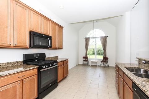 3884 Valhalla Dr, Elgin, IL 60124 photo 10