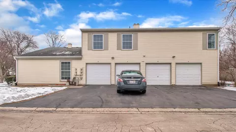 1693 Ashburn Ct #A, Wheaton, IL 60189 photo 3