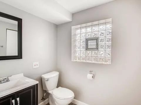 651 Westmere Rd, Des Plaines, IL 60016 photo 23